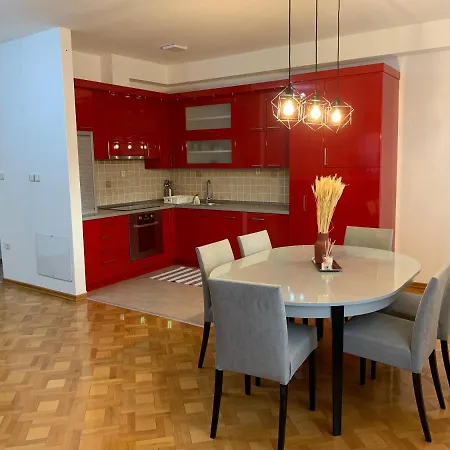 Apartment Gogic